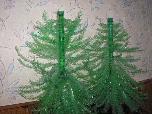 ялинки із пластикових пляшок
