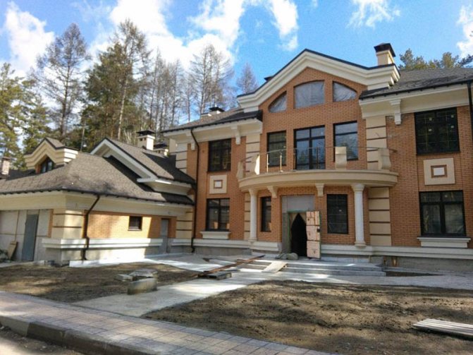 Основні етапи будівництва будинку з піноблоків