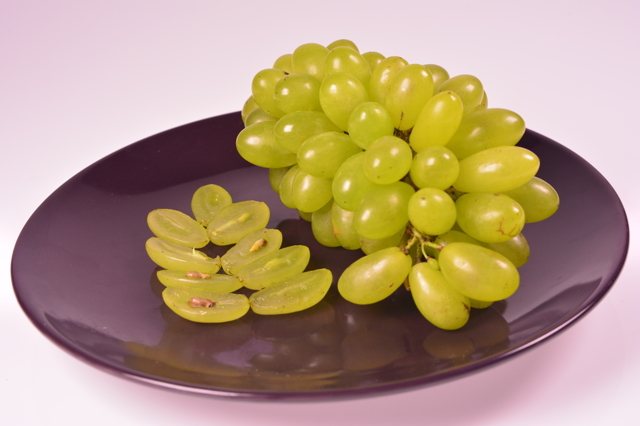 Олія з виноградних кісточок - користь та шкода для здоров'я: Як приймати, властивості та вплив на організм людини