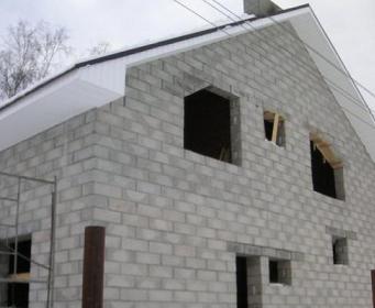 З якого бруса краще зводити будинок?