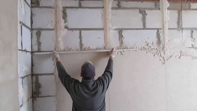 Як правильно виставити маячки під штукатурку стін (відео)