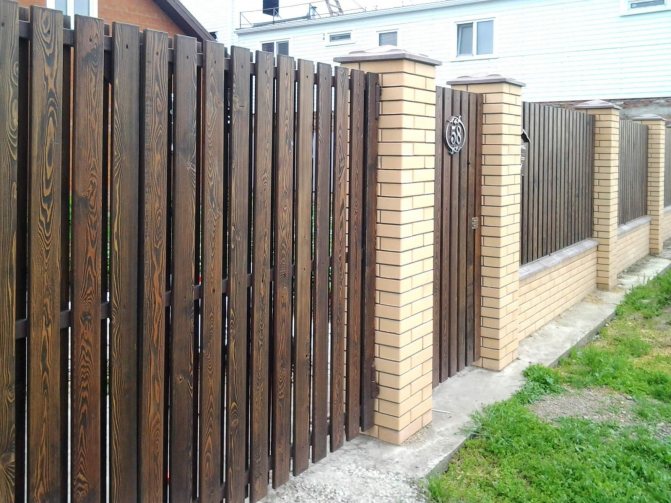 У чому різниця між котеджем та будинком?