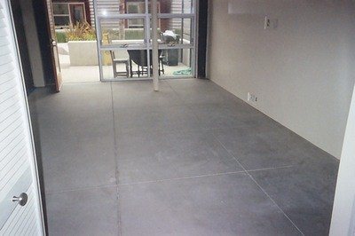 Заливання підлоги бетоном у приватному будинку