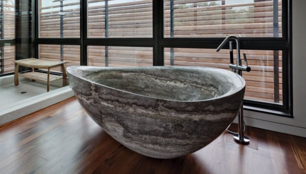 З Якого Матеріалу та Якої Форми Вибрати Ванну Для Ванної Кімнати