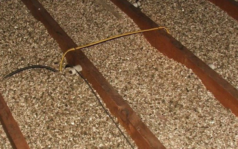 Утеплення підлоги тирсою